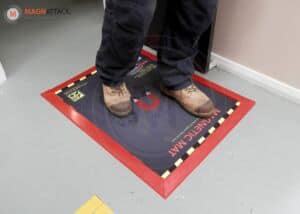 magnetic floor mat